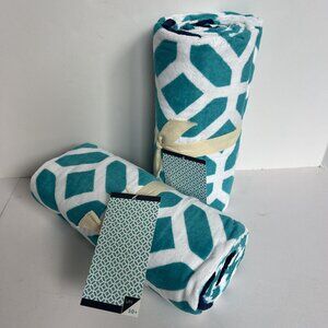 POTTERY BARN TEEN Set of 2 Peyton Beach Towels Teal/White/Navy NEW NWT PB TEEN
